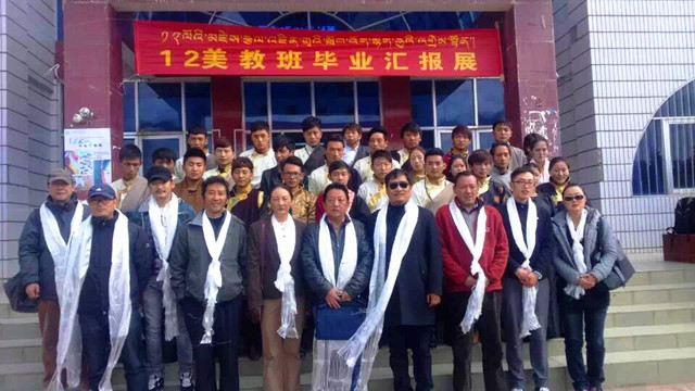 体育艺术系12美术班用艺术作品来阐述属于他们的三年校园时光