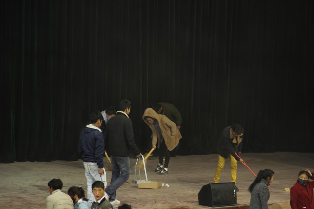 喜迎五一劳动节，为学校40周年庆典添光彩