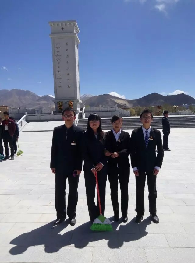 2015年数理系清明节扫墓