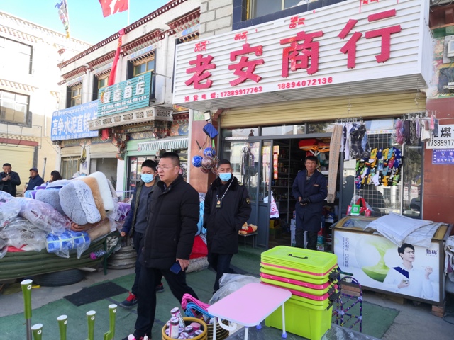 办公室协同相关部门开展校园联合检查