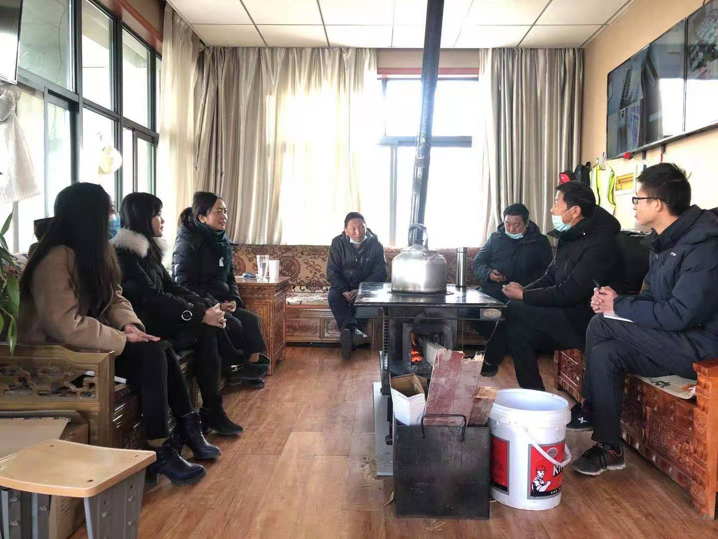 数科系到小学调研、交流并看望实习生