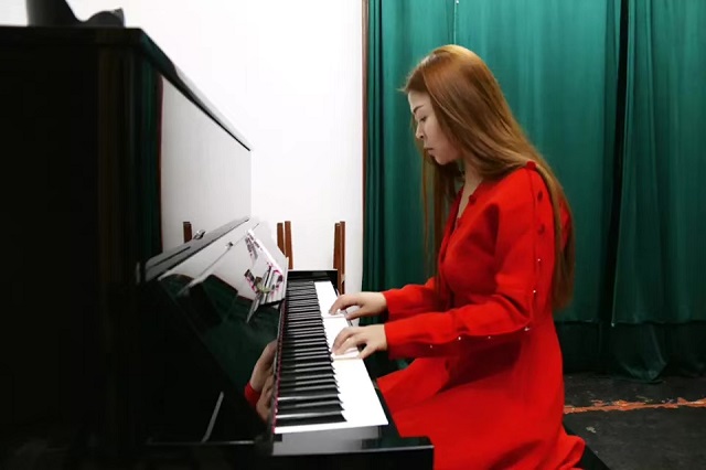 龚莉