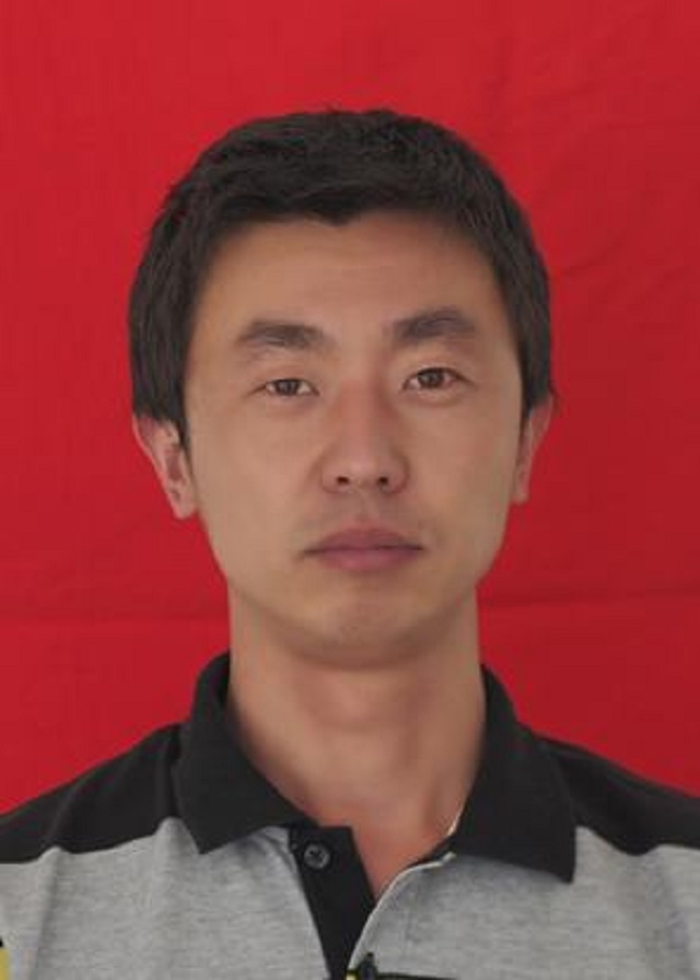 杨富
