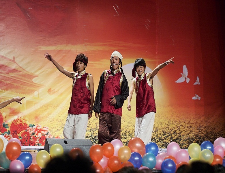 拉萨师专举办第十届“校园十佳歌手” 大赛