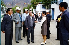  全国人大副委员长蒋正华到我校视察