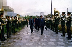 拉萨市市委书记列确同志及市委其他领导同志参加我校20周年校庆活动