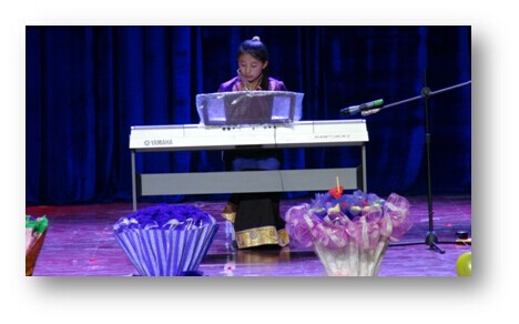 教育系举行首届儿歌电钢比赛